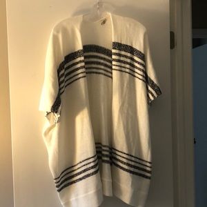 Short sleeve flowy cardigan size xs/s